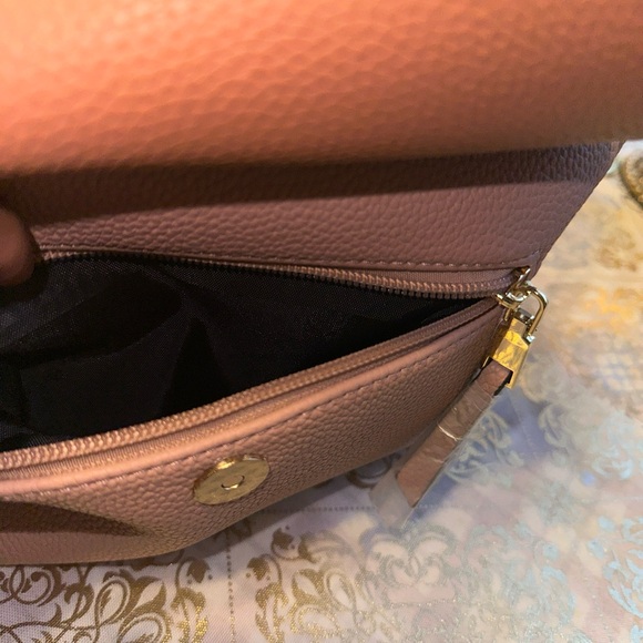 Authentic Japanese brand Hund Red satchel - Picture 8 of 16